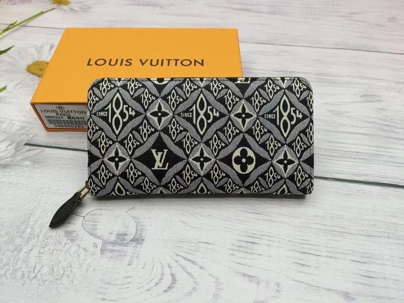 LV Wallets 251